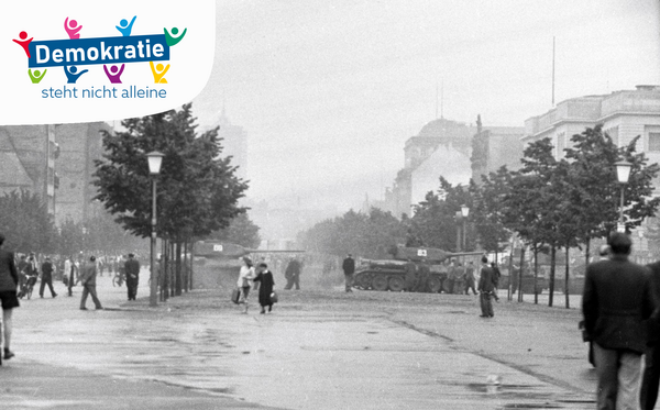 Panzer auf der Straße "Unter den Linen" in Ost-Berlin am 17. Juni 1953