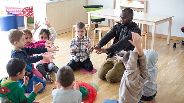 Kinder in einer IB-Kita